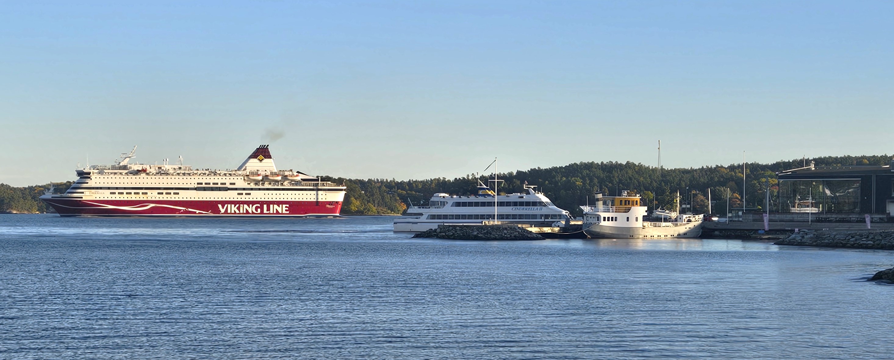 "Cinderella-möte" vid Gåshaga brygga - Viking Lines "Cinderella", "Cinderella II" och m/s Soya. 6 okt 2024