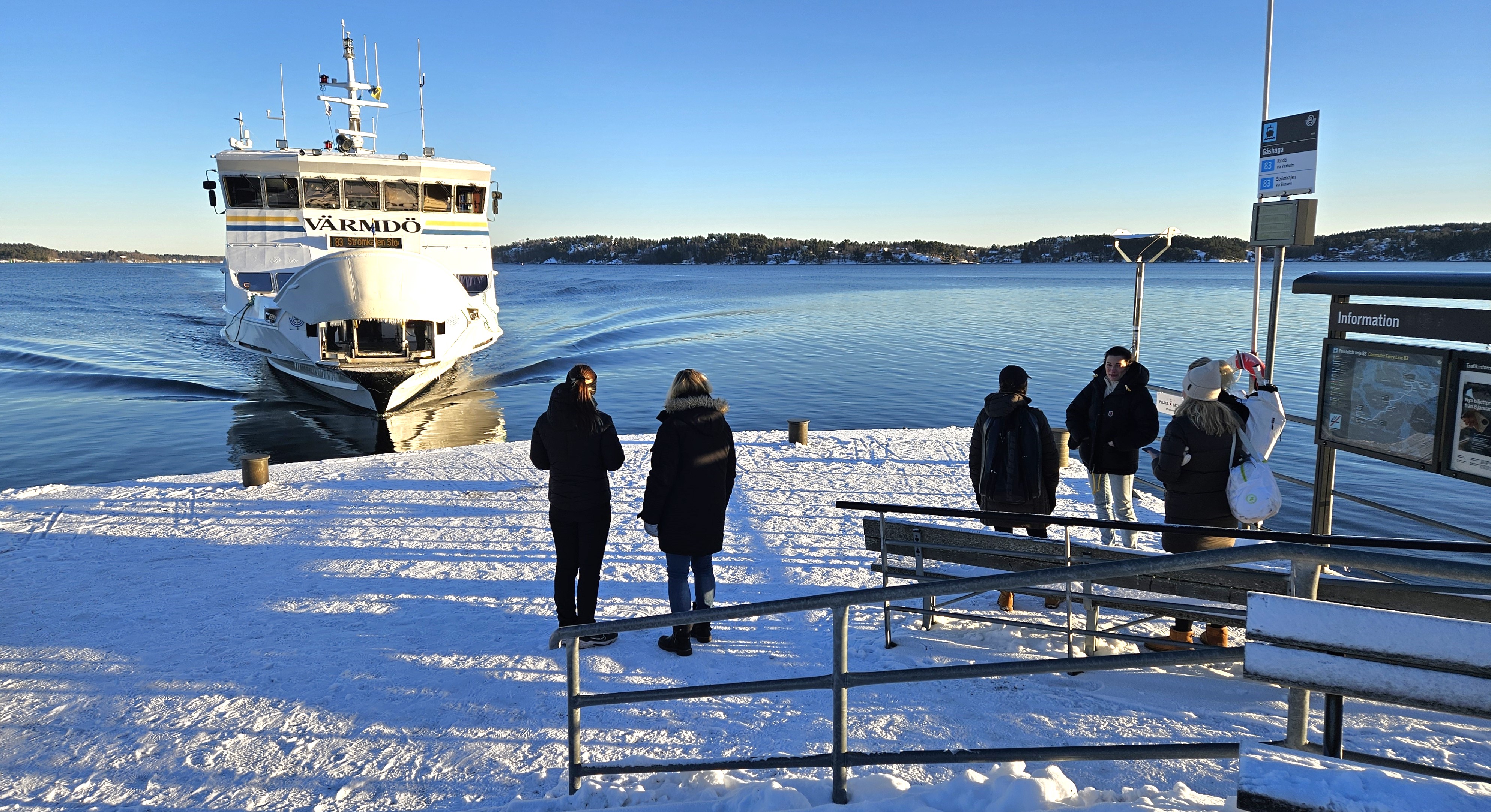 Med SL:s pendelbåt linje 83 går det lätt att åka från Gåshaga till centrala Stockholm på 40 minuter. 6 jan. 2025