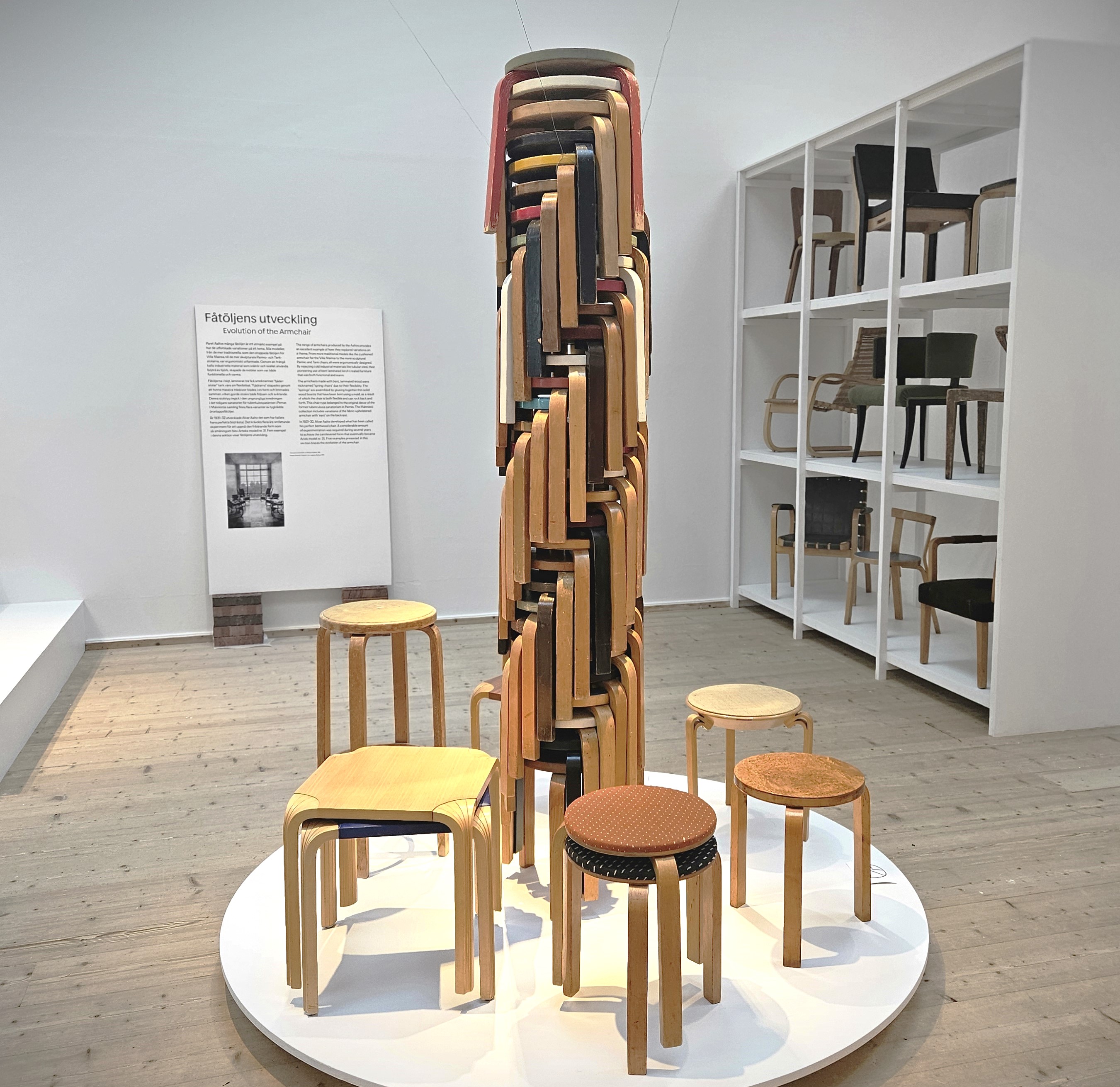 En trave "Stool 60" som lanserades år 1933.